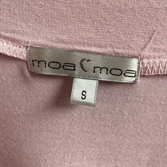 Moa Moa Ladies Pearl Neckline Top, Size Small, Pink with Faux Pink Pearl - Picture 4 of 6